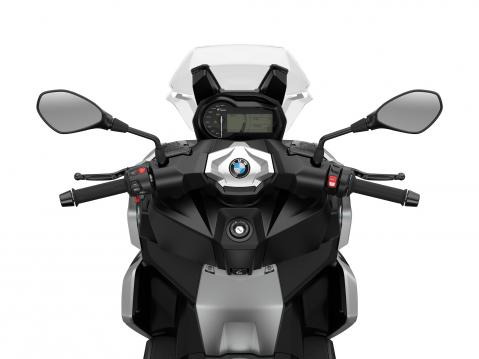 BMW C 400 X.