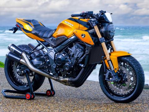 Honda CB650R. KarbOne Edition AZ Moto, France.