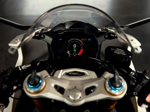 Triumph Speed Triple 1200 RR mallivuodelle 2022.