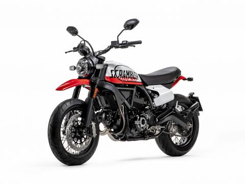 Vuosimallin 2022 Ducati Scrambler Urban Motard.