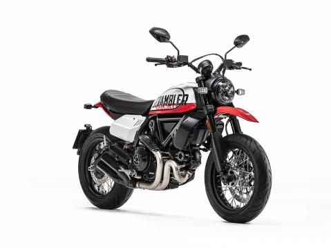 Vuosimallin 2022 Ducati Scrambler Urban Motard.