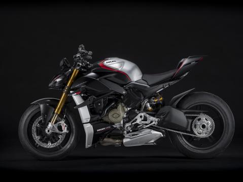 Vuosimallin 2022 Ducati Streetfighter V4 SP.