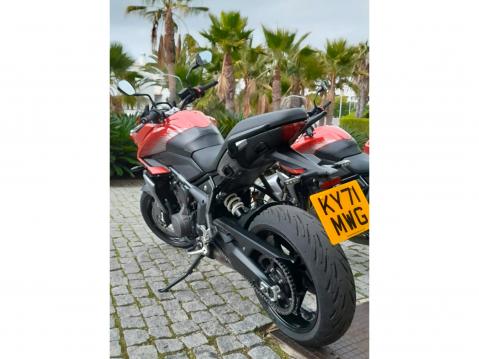 Triumph Tiger Sport 660 vuosimallia 2022.