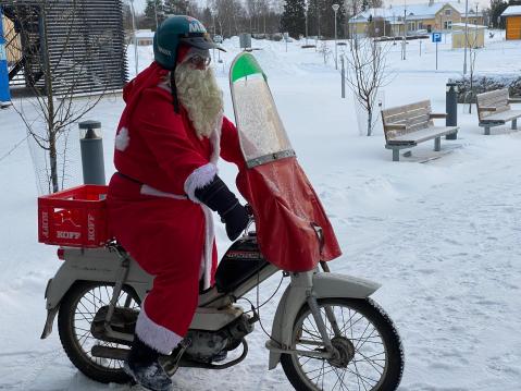 Joulupukki lähti lopulta jatkamaan matkaansa seuraavaan paikkaan!