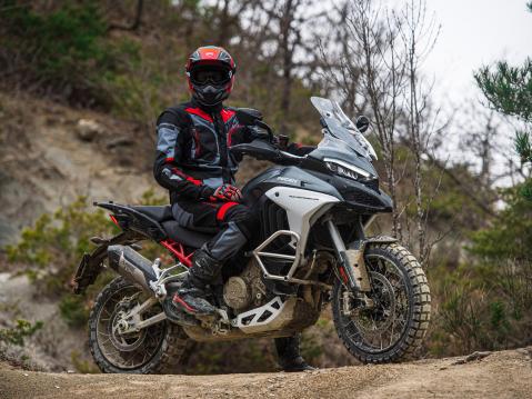 Ducati Atacama 2, tekninen ajoasu.