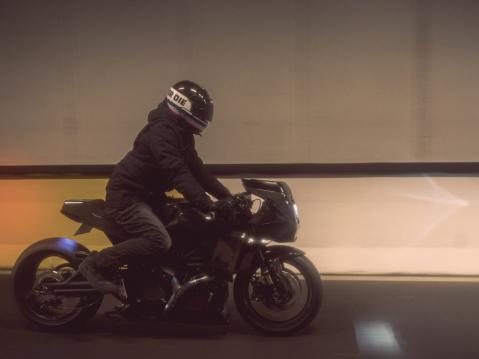 Workhorse Speed Shopin Brice Hennebertin rakentama FTR Black Swan.