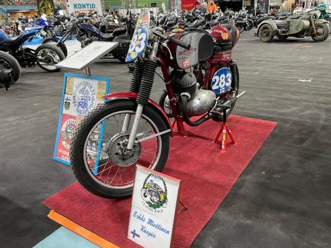 Jawa TT-Replica 350cc, vm. 1959 Omistaja: Erkki Miettinen