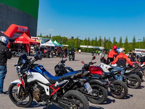 Hondan osastoa, Africa Twin suosituimpana.