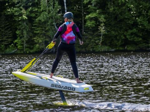 Sea-Doo Rise hydrofoil board eli 'kantosiipilauta'.