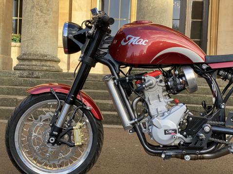 Mac Motorcycles'in uusretro cafe racer Ruby.