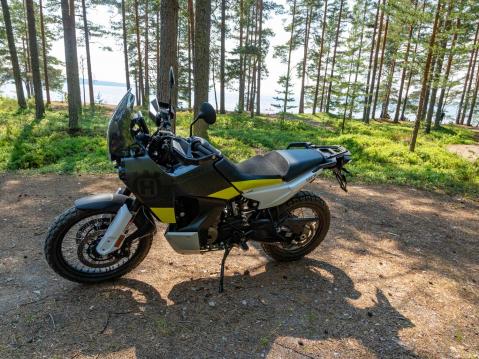 Husqvarna 901 Norden Motouutisten koeajossa.