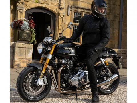 Norton Commando 961