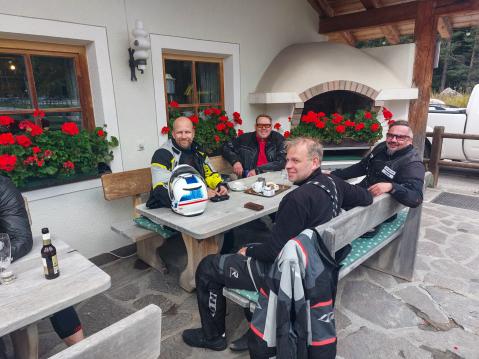 Passo Varparolan kuitattuamme