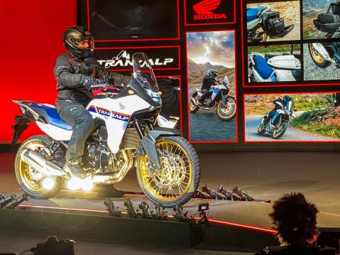 Uusi Honda XL750 Transalp esiteltiin EICMA-messuilla tiistaina.