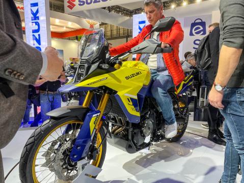 Suzuki V-Strom 800 E vuosimallia 2023.