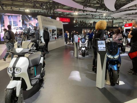 Yamahalla oli suurehko osasto EICMA:ssa.