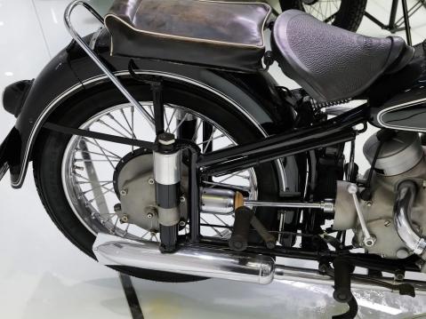 1952 BMW R68. Huomaa kardaaniveto.