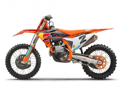 Vuosimallin 2023 KTM 450 SX-F Factory Edition.