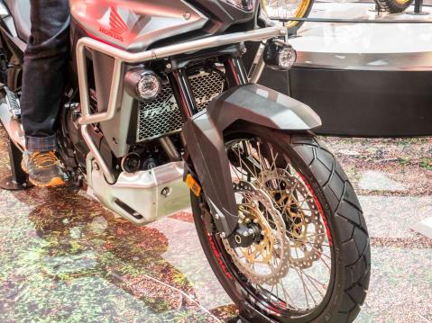 Honda XL750 Transalp 2023. EICMA-messuilla marraskuussa 2022.