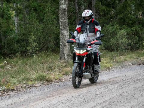 Aprilia Tuareg 660