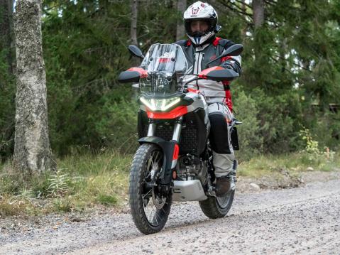 Aprilia Tuareg 660.