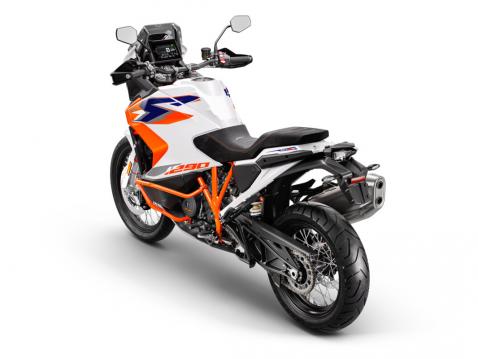 KTM Super Adventure 1290 R vuosimallia 2023.