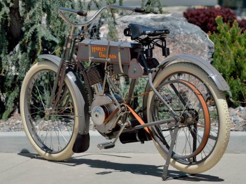 1908 Harley-Davidson Strap Tank.