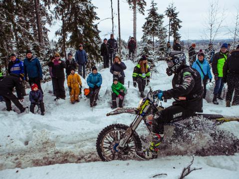 Katsojilla riitti hienoa kisaa nautiskeltavaksi asti.