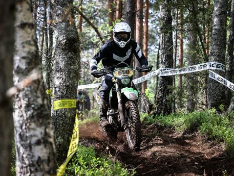 Aksu Keurulainen.