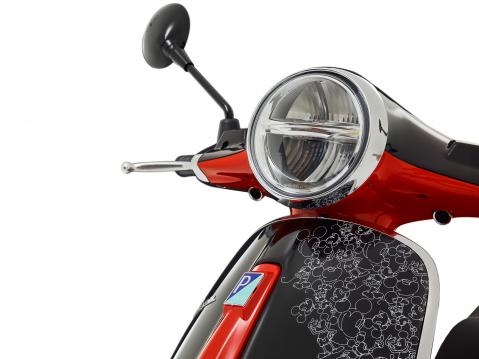 Disney Mickey Mouse Edition by Vespa.