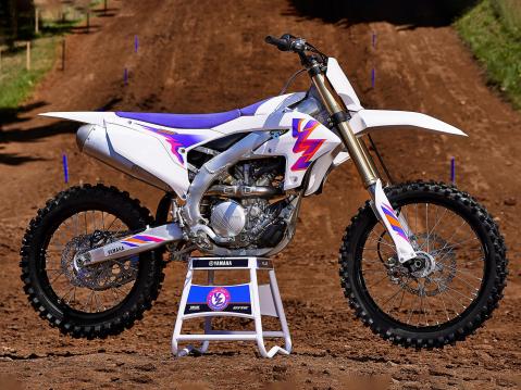 Uusi 2024 Yamaha YZ250F.