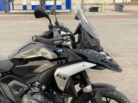 Vuosimallin 2024 BMW R 1300 GS.