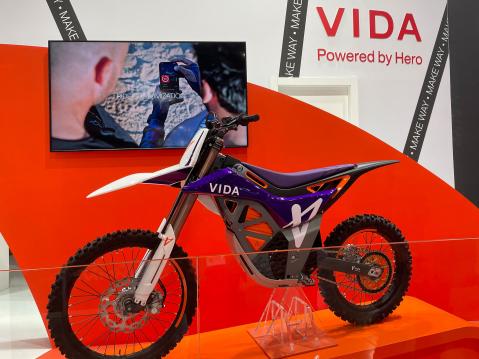 Sen lisäksi, että Hero MotoCorp esitteli EICMA 2023:ssa lukuisia konsepteja ja uusia tuotteita, se ilmoitti moottoripyöränäyttelyssä, että se tulee Euroopan ja Iso-Britannian markkinoille Vida V1 Prolla.