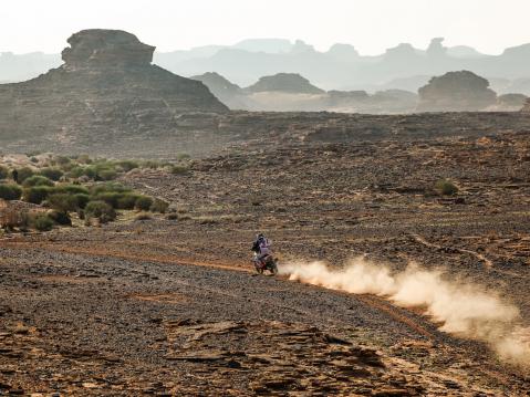 Hieman erilaista maisemaa ensimmäiselle päivälle. Kuvassa nro 76, Jean-Loup Lepan. Edustaa DUUST Diverse Racingiä ja ajaa KTM:llä. Kuva Florent Gooden / DPPI.