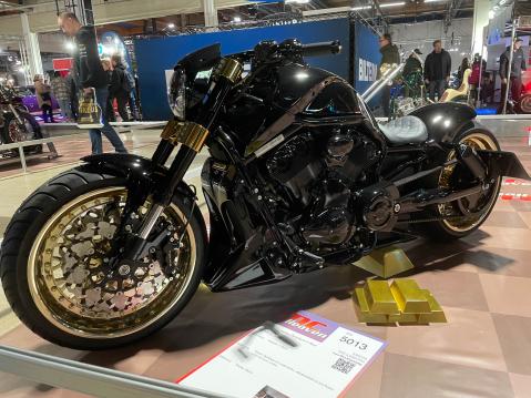 Harley-Davidson V-Rod vm.2002 Omistaja: Santtu Niemi