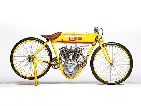 Steve McQueenillr kuulunut 1915 Cyclone Board Track Racer.