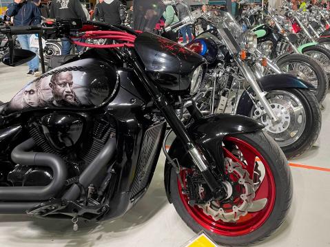 2. 70 ääntä sai nro.370 Suzuki Intruder Omistaja: Toni Kortelainen  