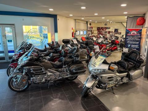 Honda Gold Wing tuntuu säilyttävän suosionsa. Myös Hotmotorissa.