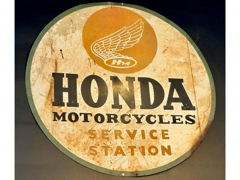 Honda-huollon kyltti silloin joskus.
