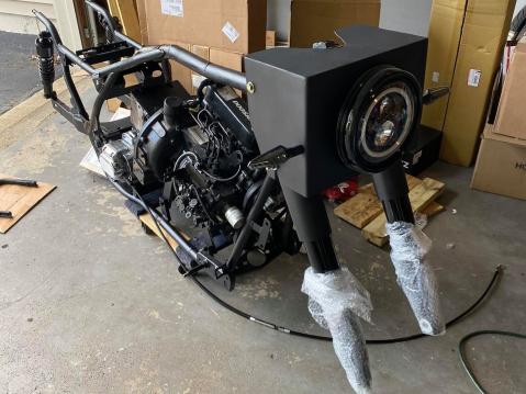 Tulevan Axiom Diesel Cyclesin mallin prototyyppi rakennusvaiheessa.