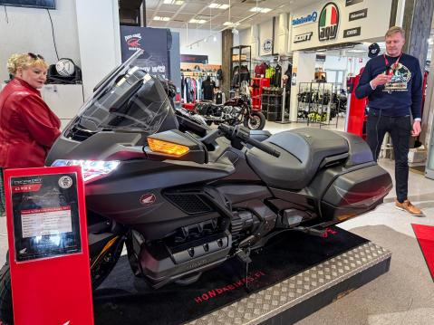 Honda GL 1800 Gold Wing Baggerin 50-vuotisjuhlamalli.