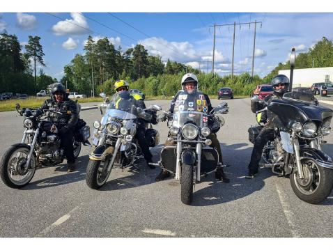 Yamaha Custom Club Finland i Sverige! Kuvassa Mikko Tykkyläinen, Juha Nummelin, Esa Wrang ja Kimmo Miettinen.