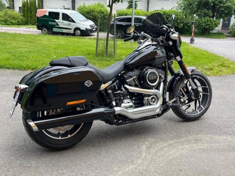 Aamuisin yleensä suorinta reittiä töihin 7,5 km - kotimatka saattaakin sitten kestää muutaman tunnin. Sport Glide. Terveisin Espoosta, Marja.