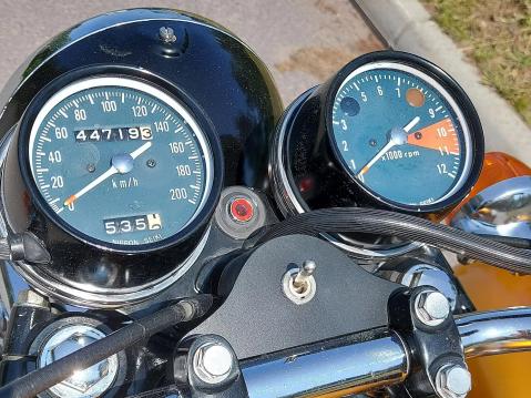 Honda CB450 vm 1972 ja ajetut kilometrit.