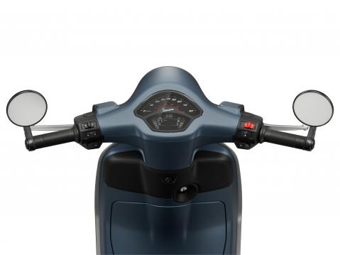 Vespa Primavera Officina 8.
