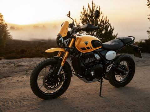 Triumph Scrambler 400 XC 2025.