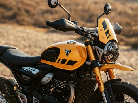 Triumph Scrambler 400 XC 2025.
