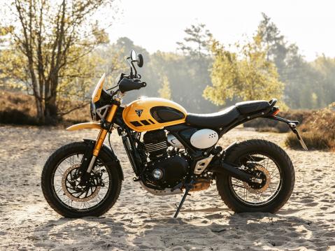 Triumph Scrambler 400 XC 2025.