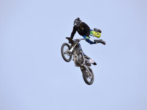 StuntFreaksTeamin FMX show vauhdissa.