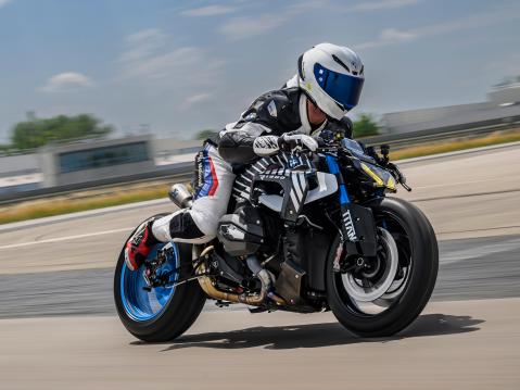 BMW R 1300 R Titan -custom.